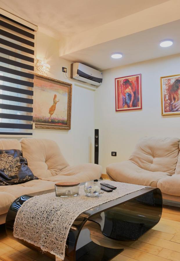 Diamond Butterfly Apartment スコピエ エクステリア 写真