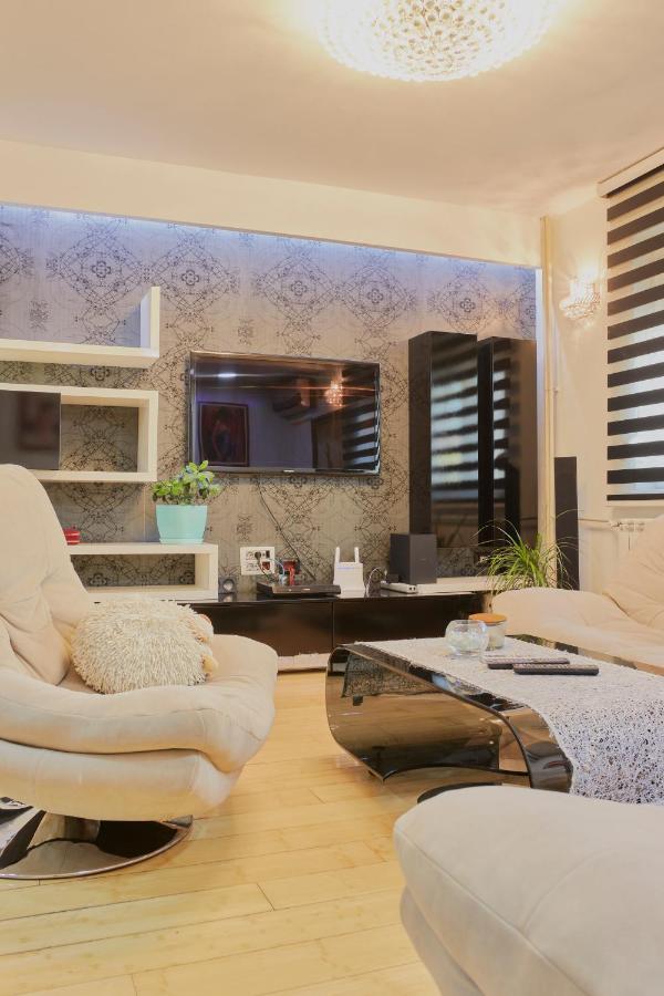 Diamond Butterfly Apartment スコピエ エクステリア 写真