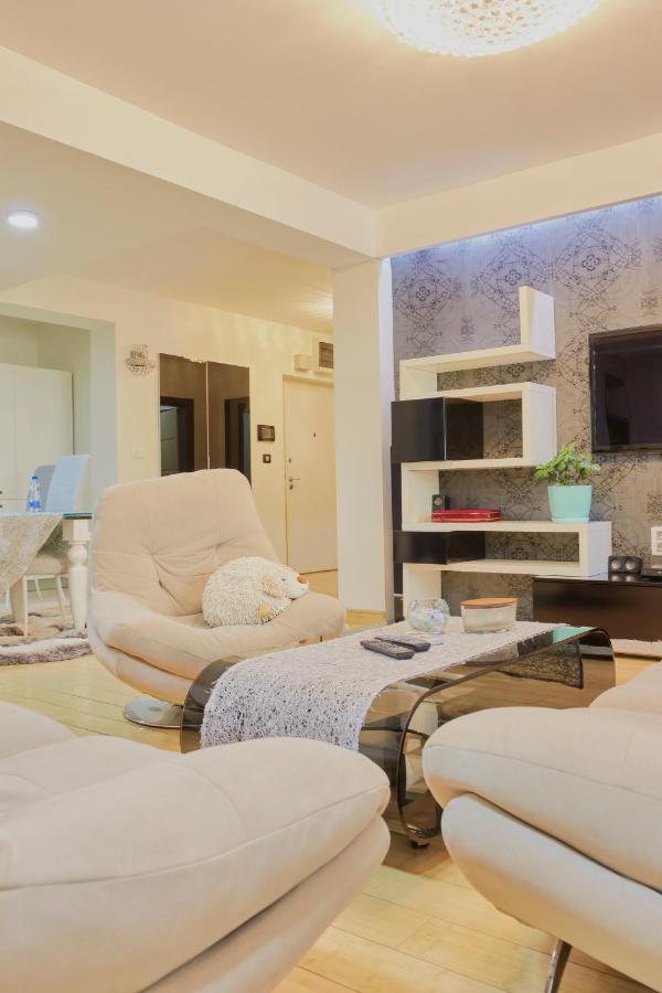 Diamond Butterfly Apartment スコピエ エクステリア 写真
