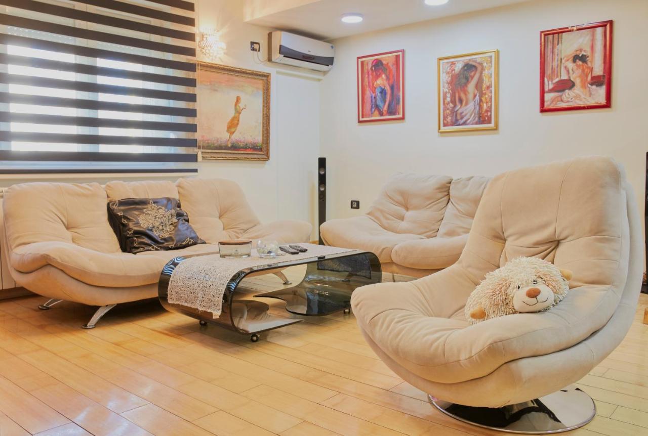 Diamond Butterfly Apartment スコピエ エクステリア 写真